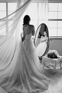 beautiful bride, bridal, black and white photography, wedding dress, mirror reflection