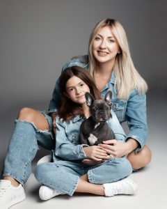 professional family photography Toronto, Mother, Daughter and puppy