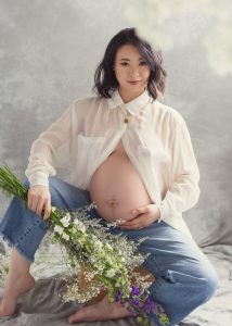 Stunning artistic maternity photoshoot, Toronto, button up shirt, florals